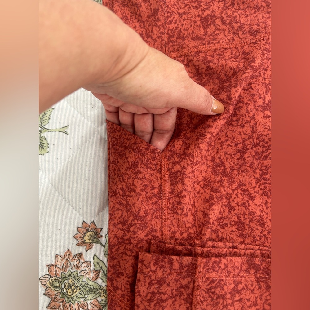Absolutely Kids Red Patterned Leggings - Picture 6 of 6